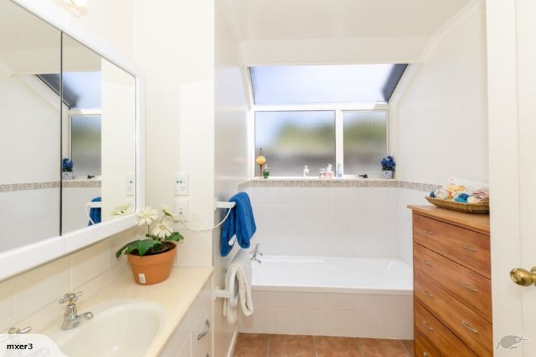 Photo of property in 8 Huntington Drive, Huntington, Hamilton, 3210