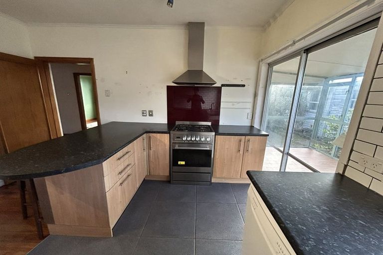 Photo of property in 52 Olliviers Road, Phillipstown, Christchurch, 8011