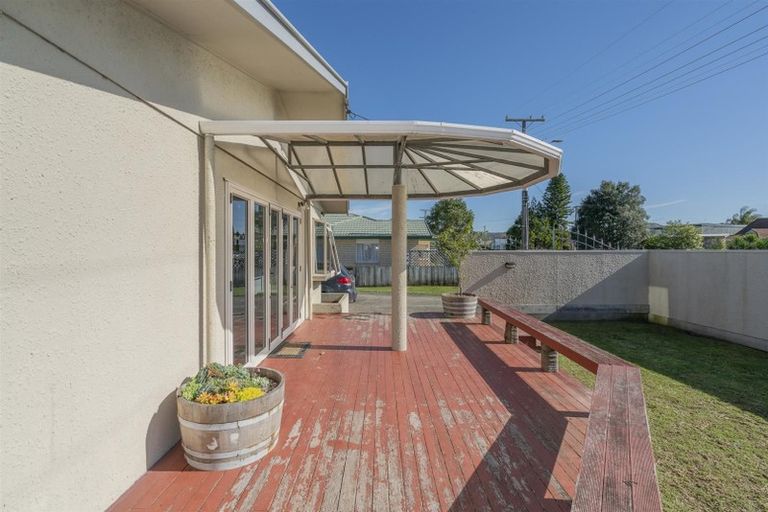 Photo of property in 16 Lee Street, Whitianga, 3510