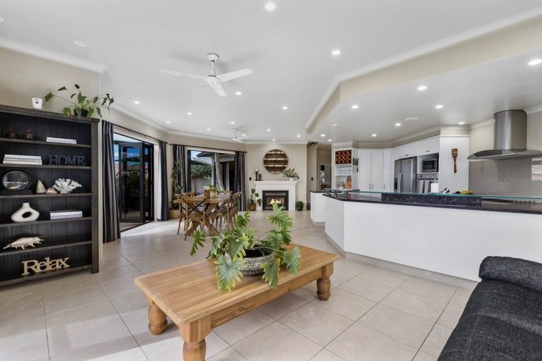 Photo of property in 2 Santa Monica Drive, Papamoa Beach, Papamoa, 3118