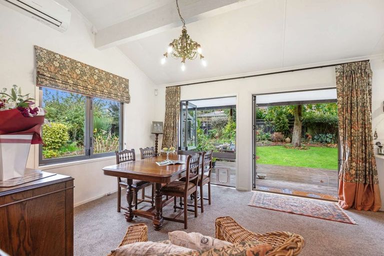 Photo of property in 19 Ashburn Lane, Awapuni, Palmerston North, 4412