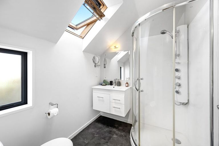 Photo of property in 21 Bartlett Street, Riccarton, Christchurch, 8011