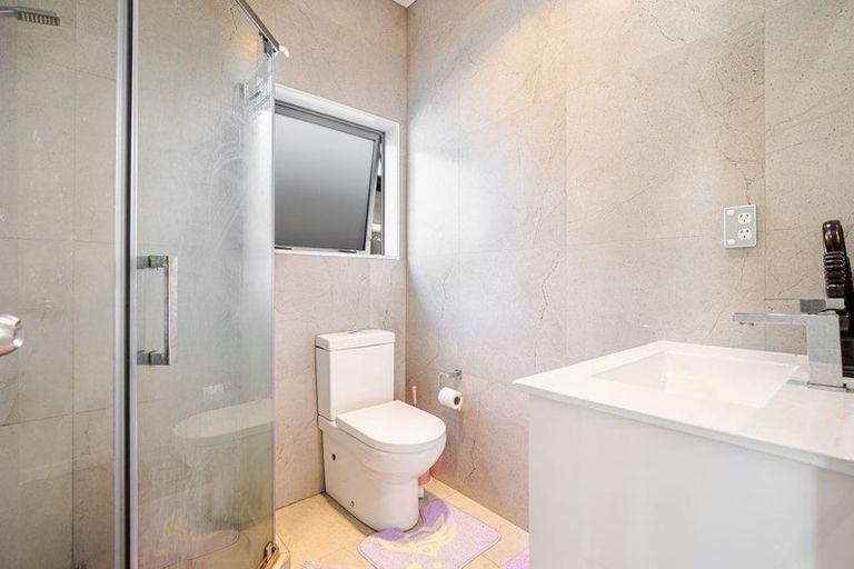 Photo of property in 49a Senator Drive, Manurewa, Auckland, 2105
