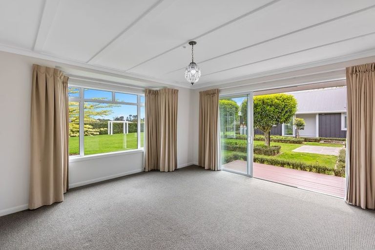 Photo of property in 144 Henwood Road, Paraite, New Plymouth, 4372