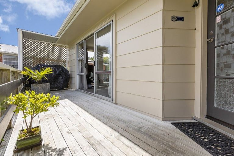 Photo of property in 28a Paritutu Road, Spotswood, New Plymouth, 4310