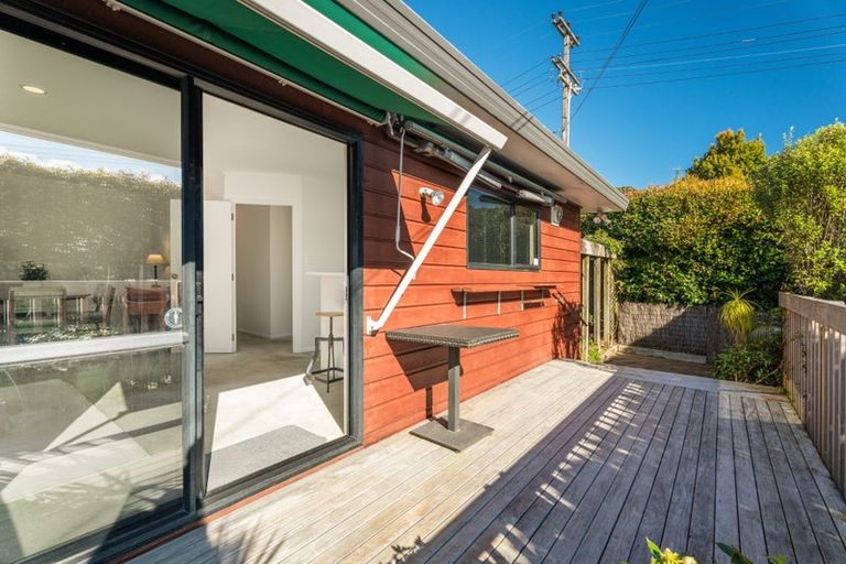 Photo of property in 2/71 Potter Avenue, Northcote, Auckland, 0627