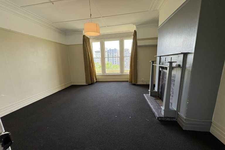 Photo of property in 1/18 Clifton Terrace, Kelburn, Wellington, 6012