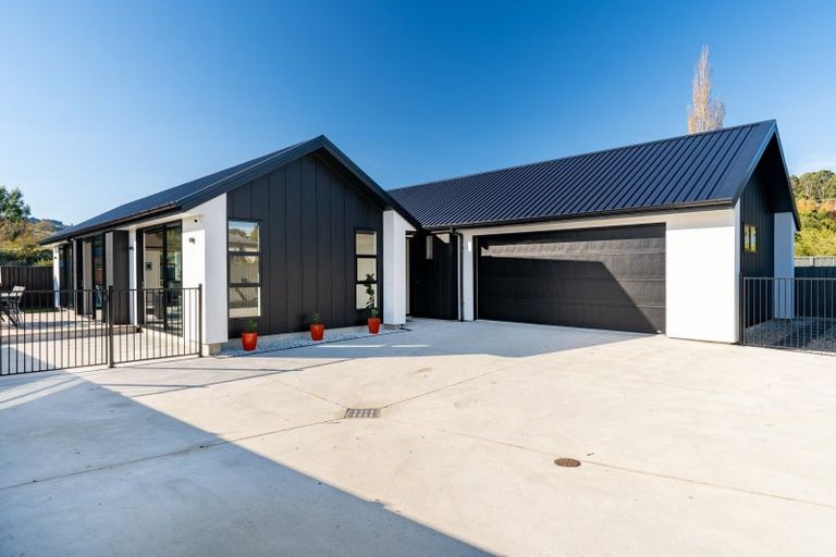Photo of property in 10 Henderson Street, Mornington, Dunedin, 9011