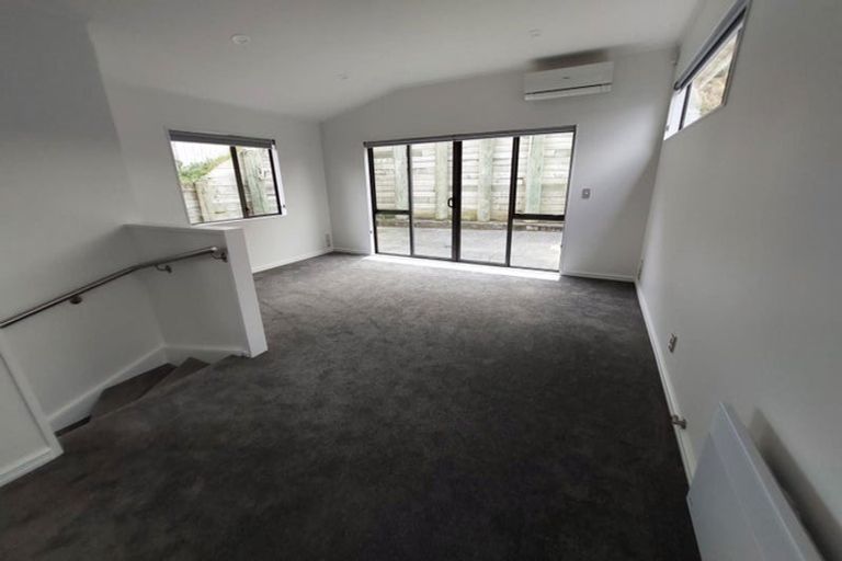 Photo of property in 6b Claverton Grove, Churton Park, Wellington, 6037