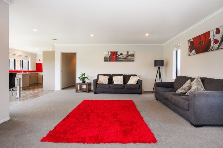 Photo of property in 43 Geneva Terrace, Kelvin Grove, Palmerston North, 4414