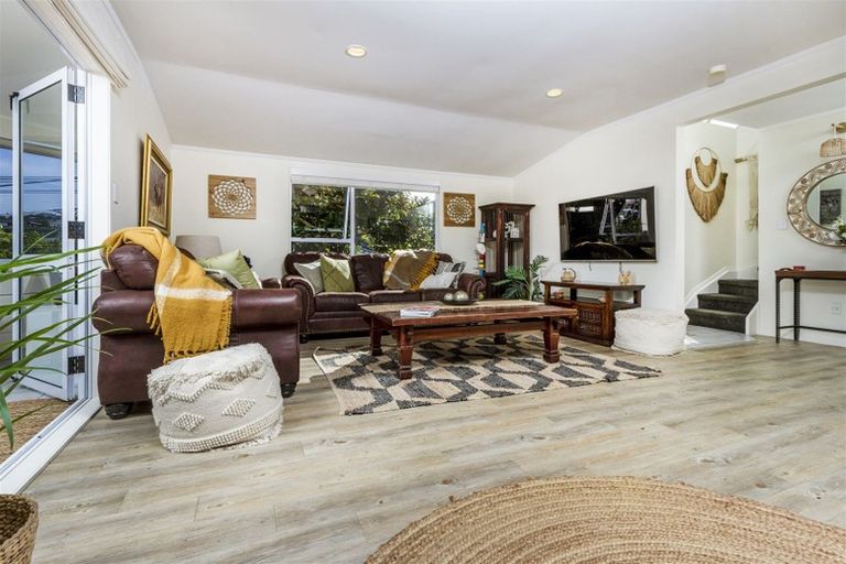 Photo of property in 31a Rewi Street, Torbay, Auckland, 0630