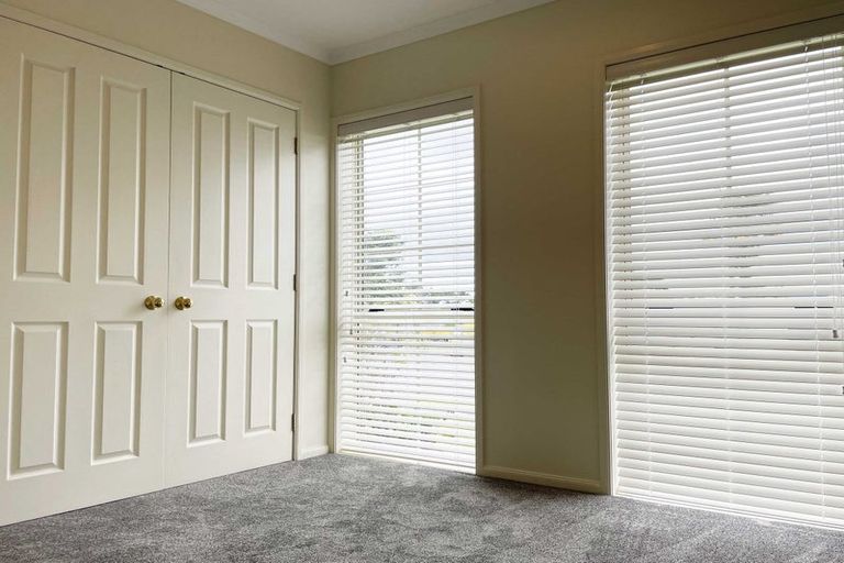 Photo of property in 19 San Bernadino Drive, Henderson, Auckland, 0612