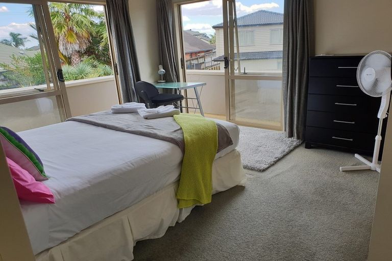 Photo of property in 239 Hill Road, The Gardens, Auckland, 2105