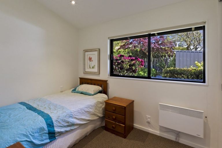 Photo of property in 5 Mincher Road, Kelvin Heights, Queenstown, 9300