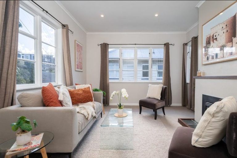 Photo of property in 35 Hindmarsh Street, Johnsonville, Wellington, 6037