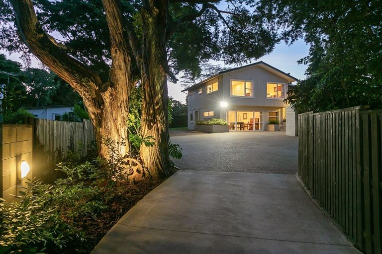 Photo of property in 11 Northgrove Avenue, Hillcrest, Auckland, 0627