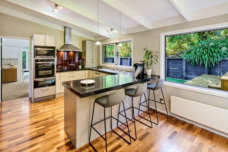 Photo of property in 41c Chatsworth Road, Silverstream, Upper Hutt, 5019