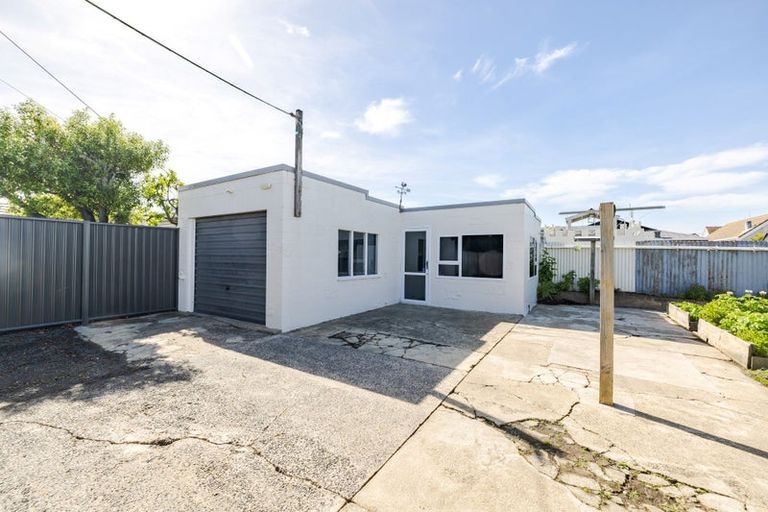 Photo of property in 31 Melbourne Street, South Dunedin, Dunedin, 9012