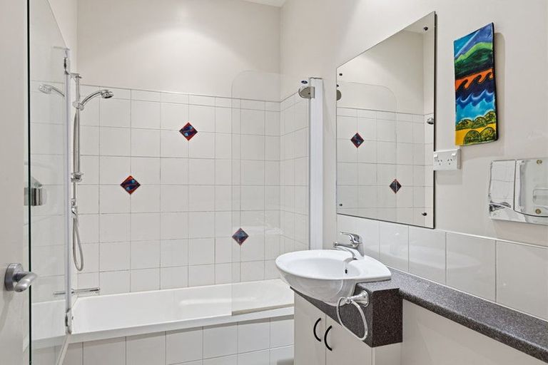 Photo of property in Harbour View, 13/100 Customhouse Street, Gisborne, 4010