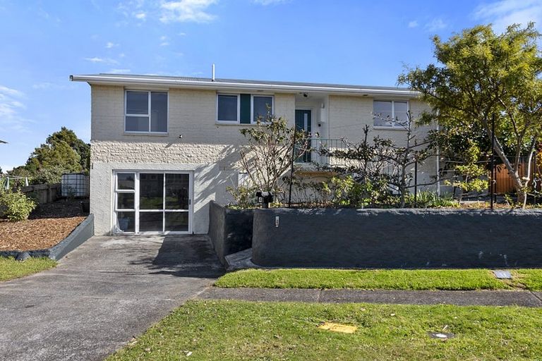Photo of property in 4 Kelvin Place, Westown, New Plymouth, 4310