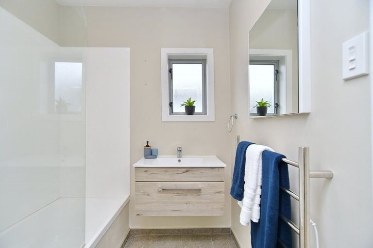 Photo of property in 42 Croziers Road, St Albans, Christchurch, 8052