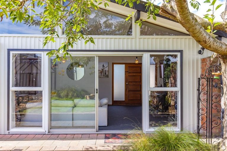 Photo of property in 121 Oakhampton Street, Hornby, Christchurch, 8042