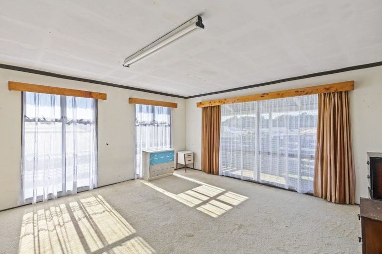 Photo of property in 11a Queen Street, Waitara, 4320