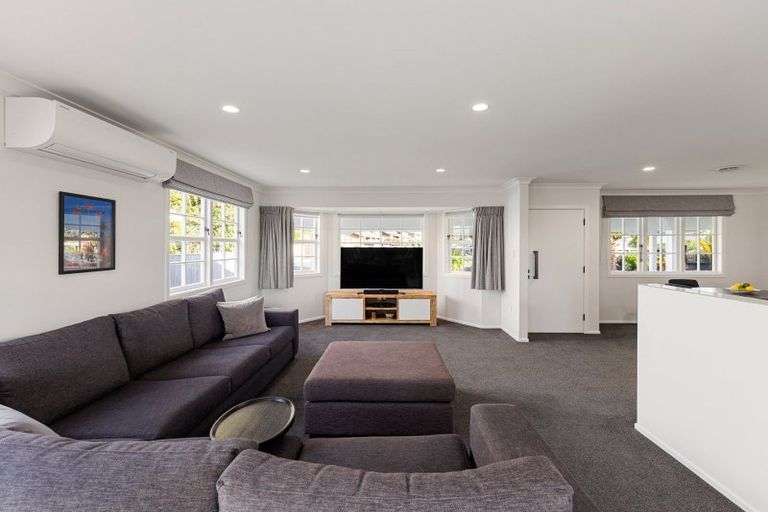 Photo of property in 18 Amanda Avenue, Dinsdale, Hamilton, 3204