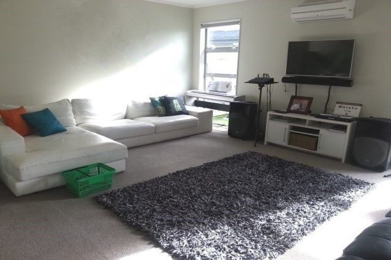 Photo of property in 28 Bur Oak Terrace, Schnapper Rock, Auckland, 0632