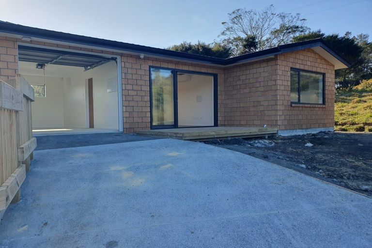 Photo of property in 26 Mudgeways Road, Massey, Auckland, 0614