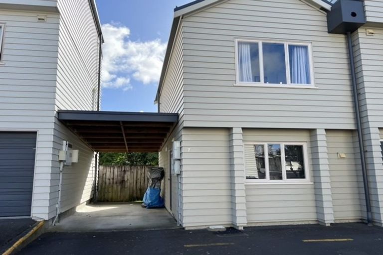 Photo of property in 7/4 Keeling Road, Henderson, Auckland, 0612