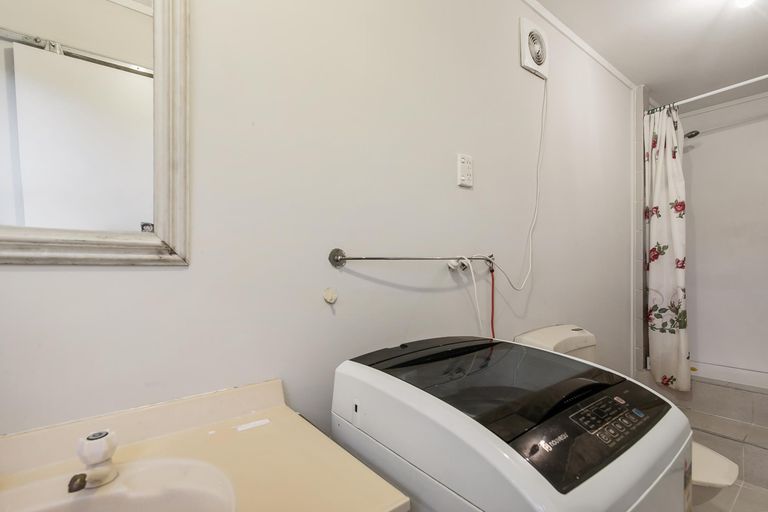 Photo of property in 44b Edgeworth Road, Glenfield, Auckland, 0629
