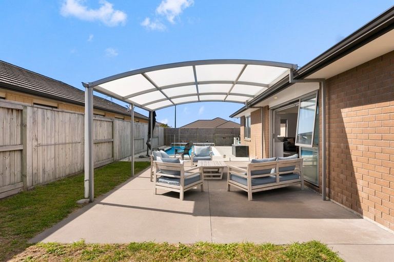 Photo of property in 18 Kamahi Crescent, Papamoa Beach, Papamoa, 3118