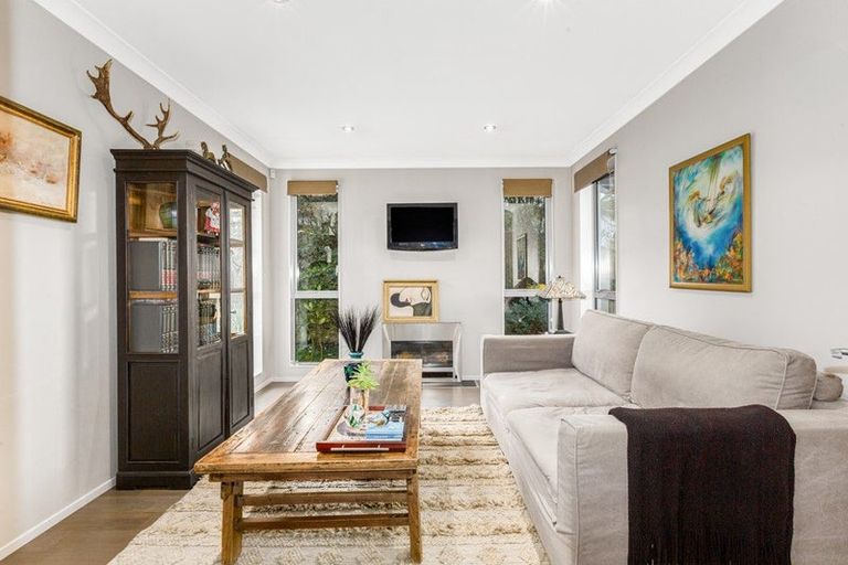 Photo of property in 64 Aotea Drive, Aotea, Porirua, 5024