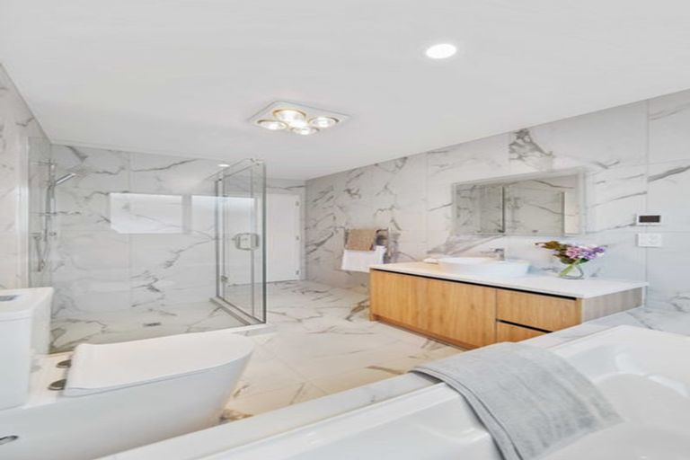 Photo of property in 1 Nola Dawn Avenue, Papakura, 2110