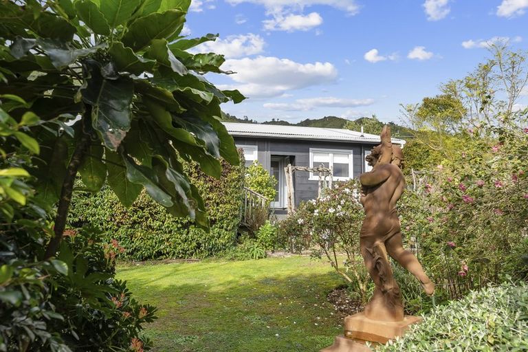 Photo of property in 22 Huia Street, Waikanae, 5036