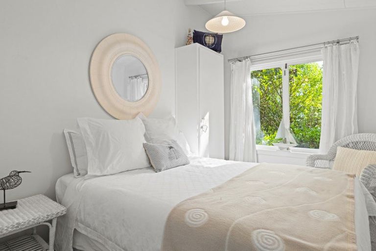 Photo of property in 24 Quail Crescent, Takamatua, 7581