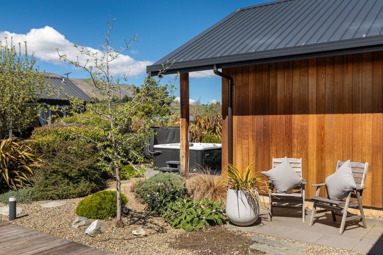 Photo of property in 5 Loach Road, Hawea Flat, Wanaka, 9382