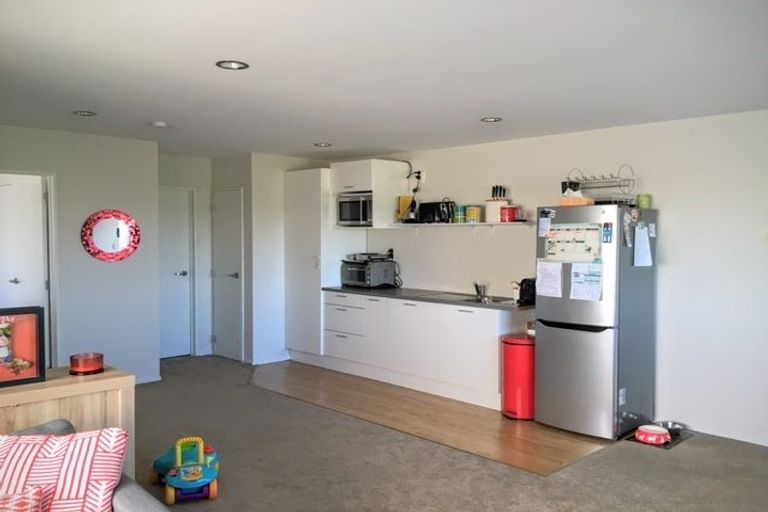 Photo of property in 2 Tarapiroe Avenue, Takanini, 2112
