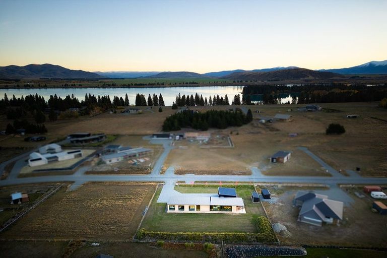 Photo of property in 20 Peak Drive, Twizel, 7901