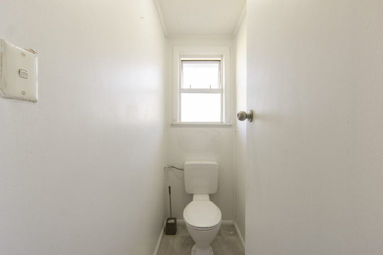 Photo of property in 17 Dowding Street, Melville, Hamilton, 3206