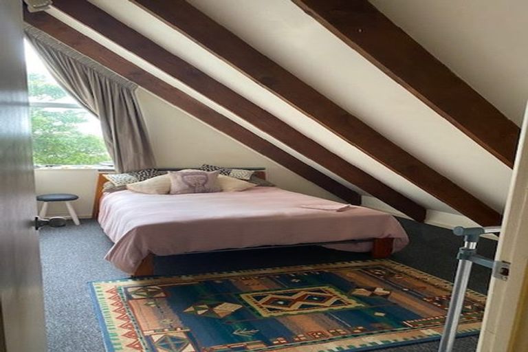 Photo of property in 19 John Road, Stanmore Bay, Whangaparaoa, 0932