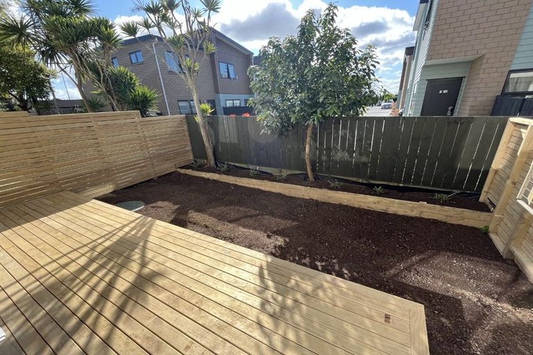 Photo of property in 5/25 Manse Road, Pahurehure, Papakura, 2113