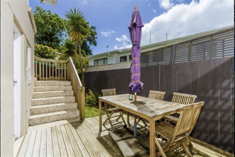 Photo of property in 14 Cassino Street, Bayswater, Auckland, 0622