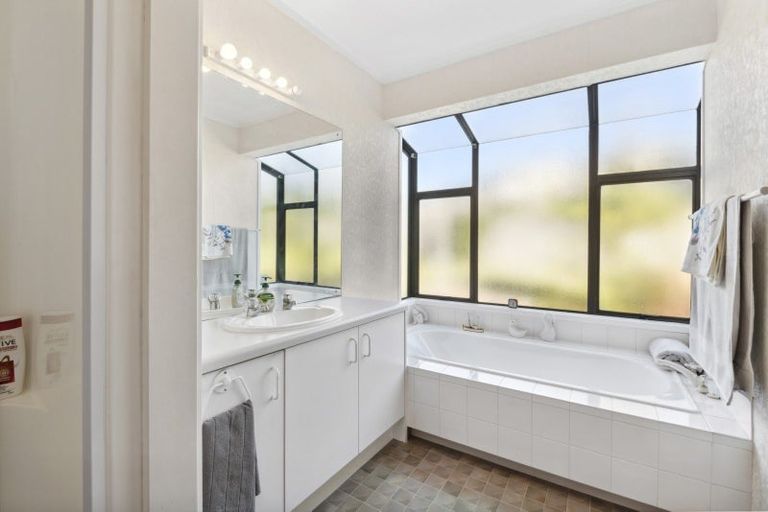 Photo of property in 5 Binnacle Rise, Gulf Harbour, Whangaparaoa, 0930