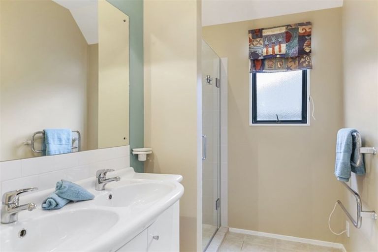 Photo of property in 9 Neston Grove, Churton Park, Wellington, 6037