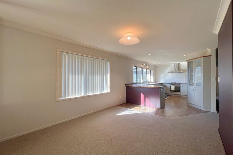 Photo of property in 63 Saint James Drive, Huntington, Hamilton, 3210