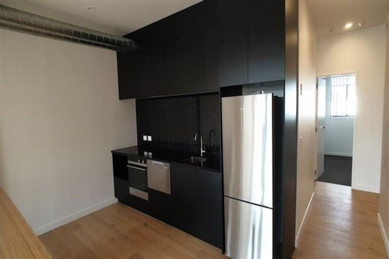 Photo of property in 8/165 Hobsonville Point Road, Hobsonville, Auckland, 0616