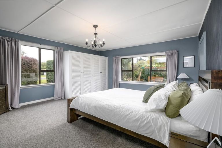 Photo of property in 87 Timaru Road, Waimate, 7924