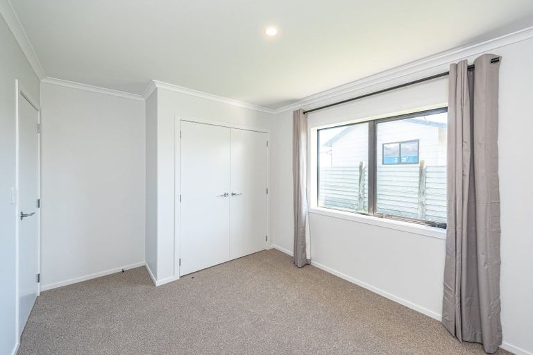 Photo of property in 6 Cross Street, Castlecliff, Wanganui, 4501